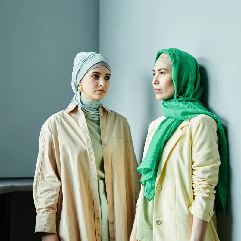 Chic Islamic Women’s Clothing by Lumière Couture