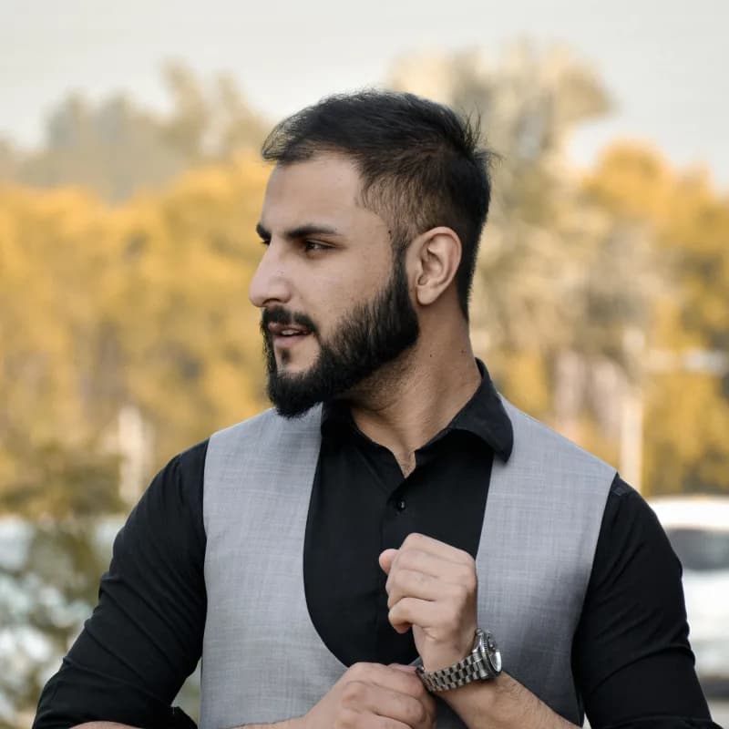Royal Suits by Aura Essentials